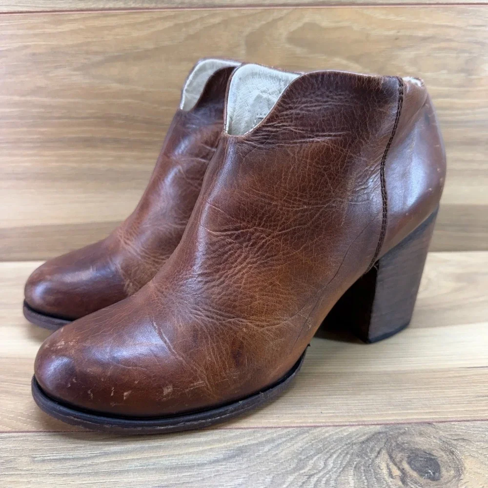 FREEBIRD Darius Bootie Brown Leather 9 Stacked Heel Zip Boho Festival Chic